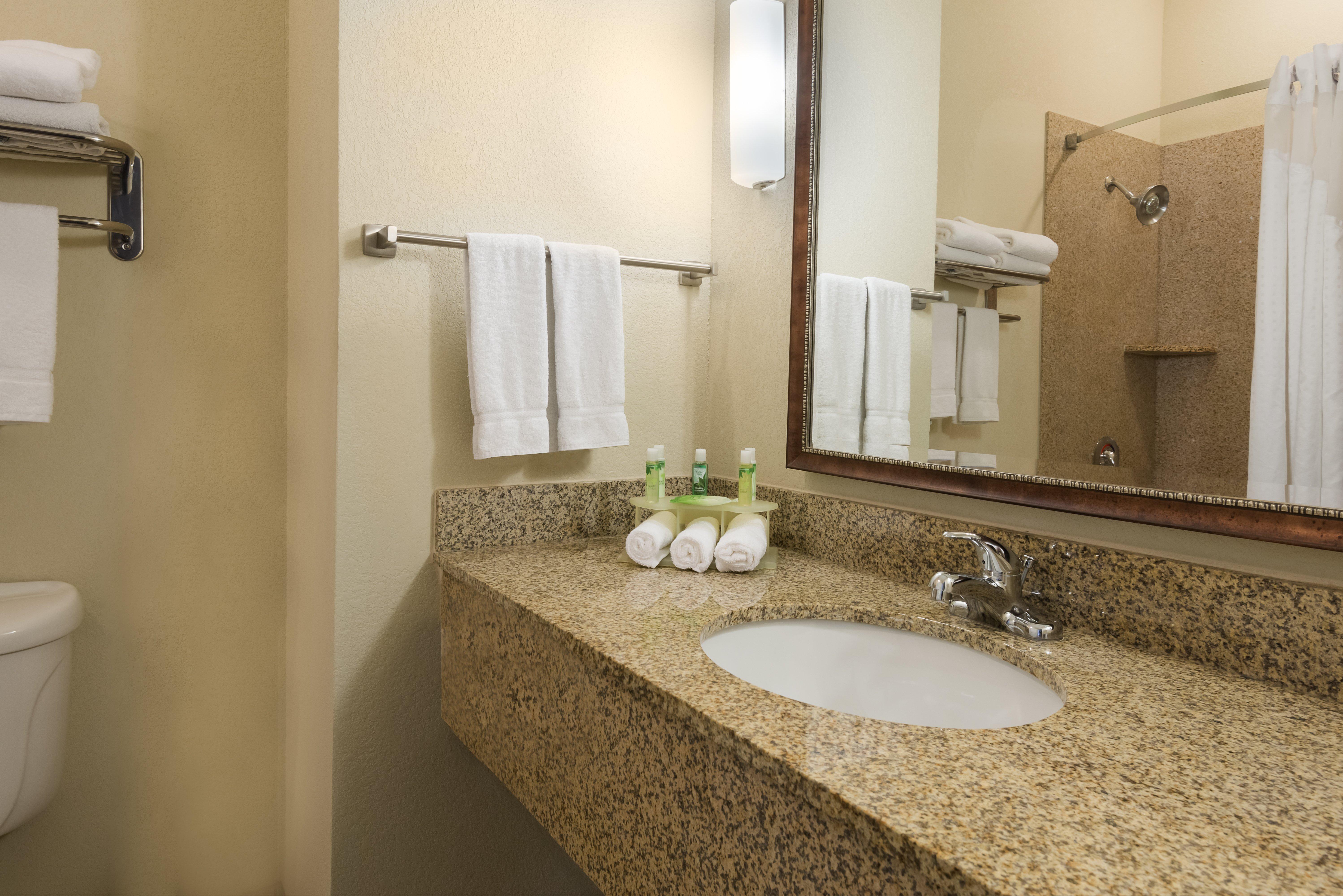Express & - Avery Island By Ihg